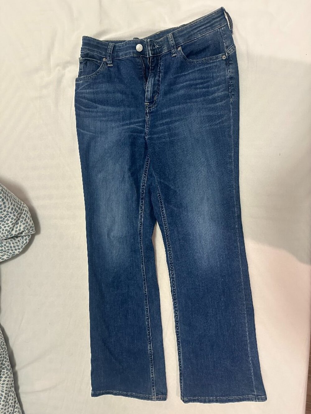 Women's Medium Wash Straight Leg Jeans